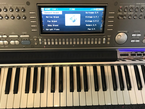 Technics KN7000 Keyboard (Used)