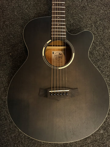 Tanglewood Blackbird Superfolk C.E