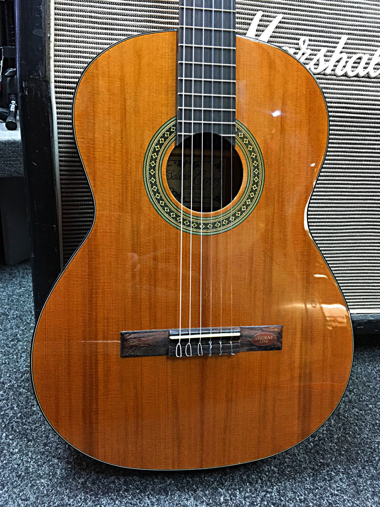 Salvador Cortez CC10 Classical Guitar